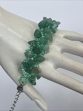 Green Beaded Chip Bracelet - Women's Fashion Jewelry